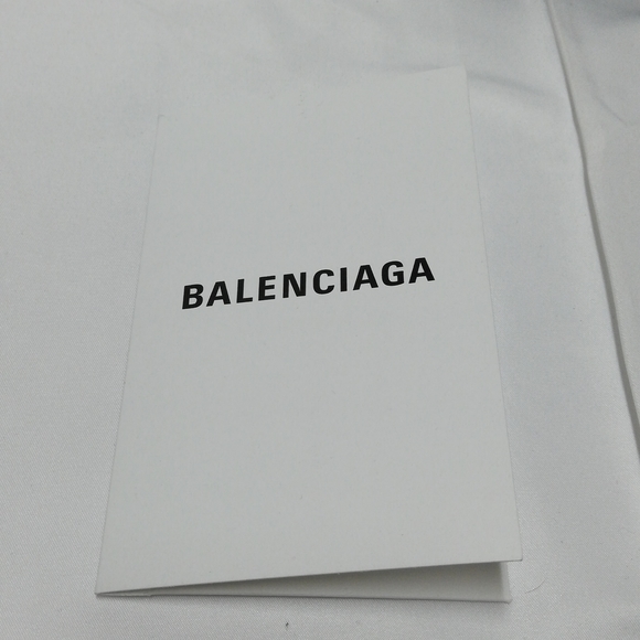 Designer invoice holder - Picture 9 of 10